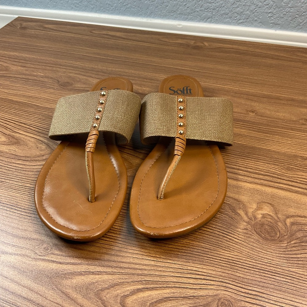 Sofft Tan Thong Sandals Casual Comfort size 8